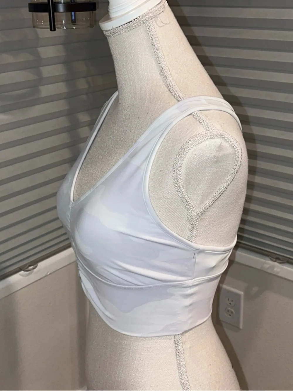 ALO YOGA Wild Things Sports Bra in White Camo